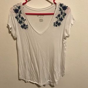 American Eagle T shirt